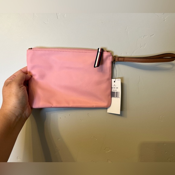 NWT Tommy Hilfiger Wristlet Wallet Pink - Picture 3 of 6